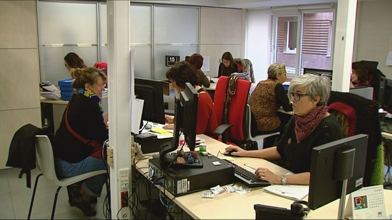 La avalancha de ERTE provoca el retraso en el cobro de las prestaciones