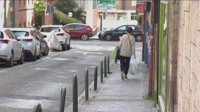 Los vecinos piden ampliación de aceras para respetar la distancia social