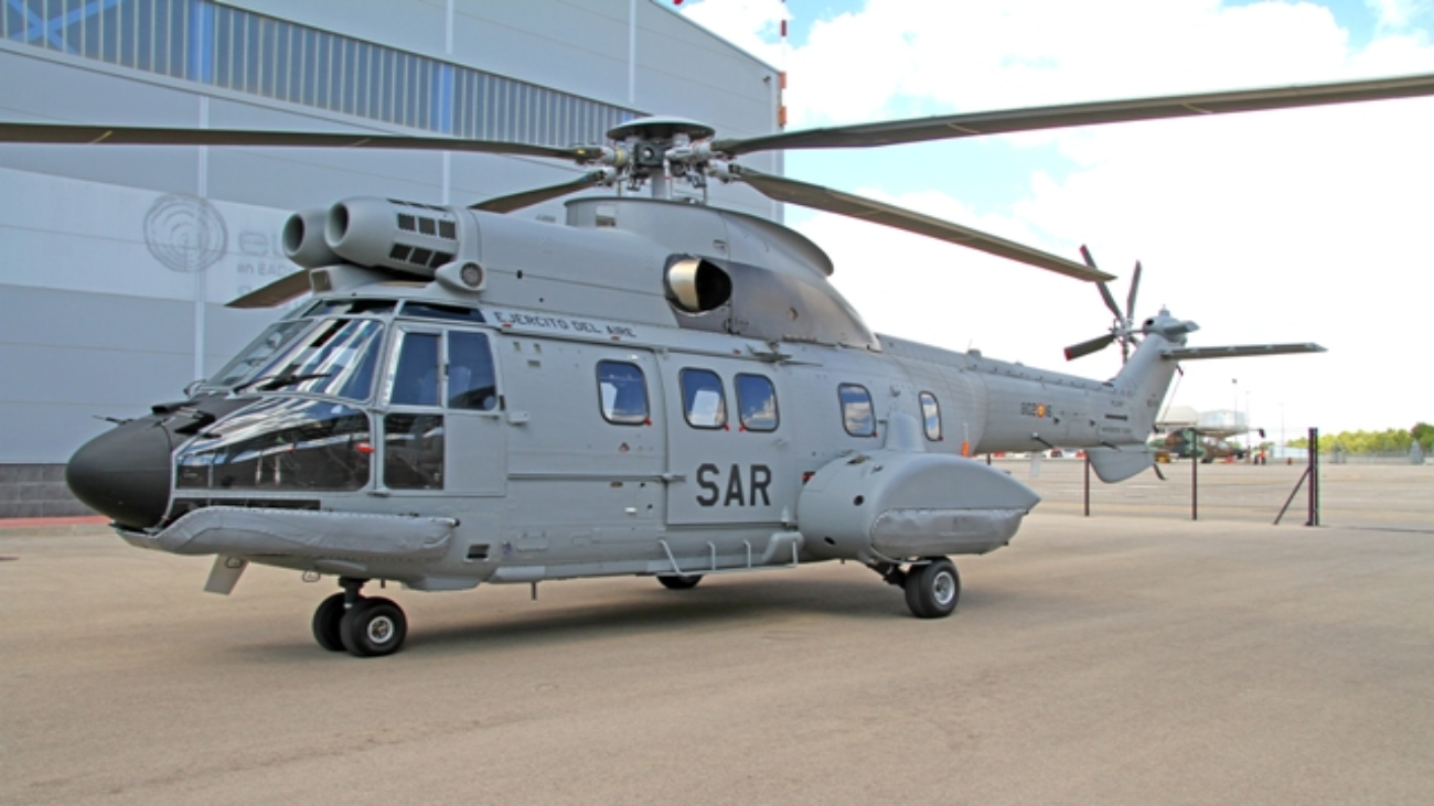 'Super Puma', el helicóptero del ejército que traslada a los pacientes críticos
