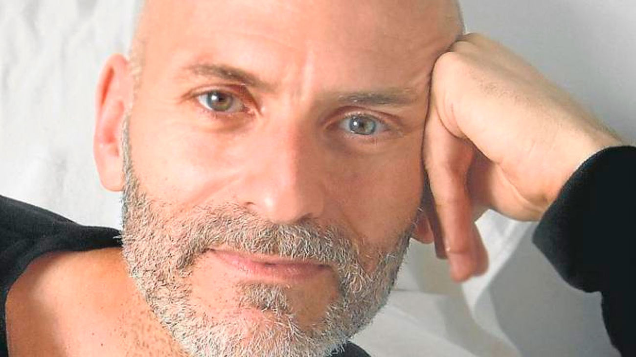 Alejandro Palomas  "Después de esta crisis, el lector va a exigir más verdad emocional"