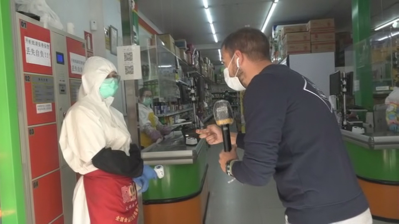 Reabren las tiendas de alimentación china en Usera