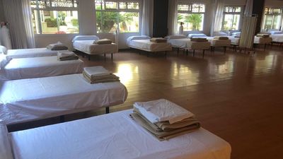 Siete de los 13 hoteles medicalizados empiezan a replegar su actividad en Madrid