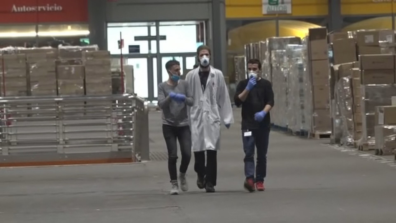 El macroalmacén sanitario de Ifema seguirá funcionando tras el cierre del hospital este viernes