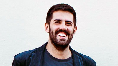 Adrià Salas prepara en casa el nuevo disco de 'La Pegatina'