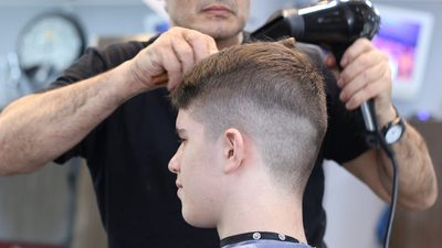 ¿Es seguro acudir ya a peluquerías o centros de estética?