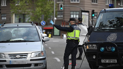 Una mujer y un bebé en el maletero de un coche en Vallecas para saltarse un control policial