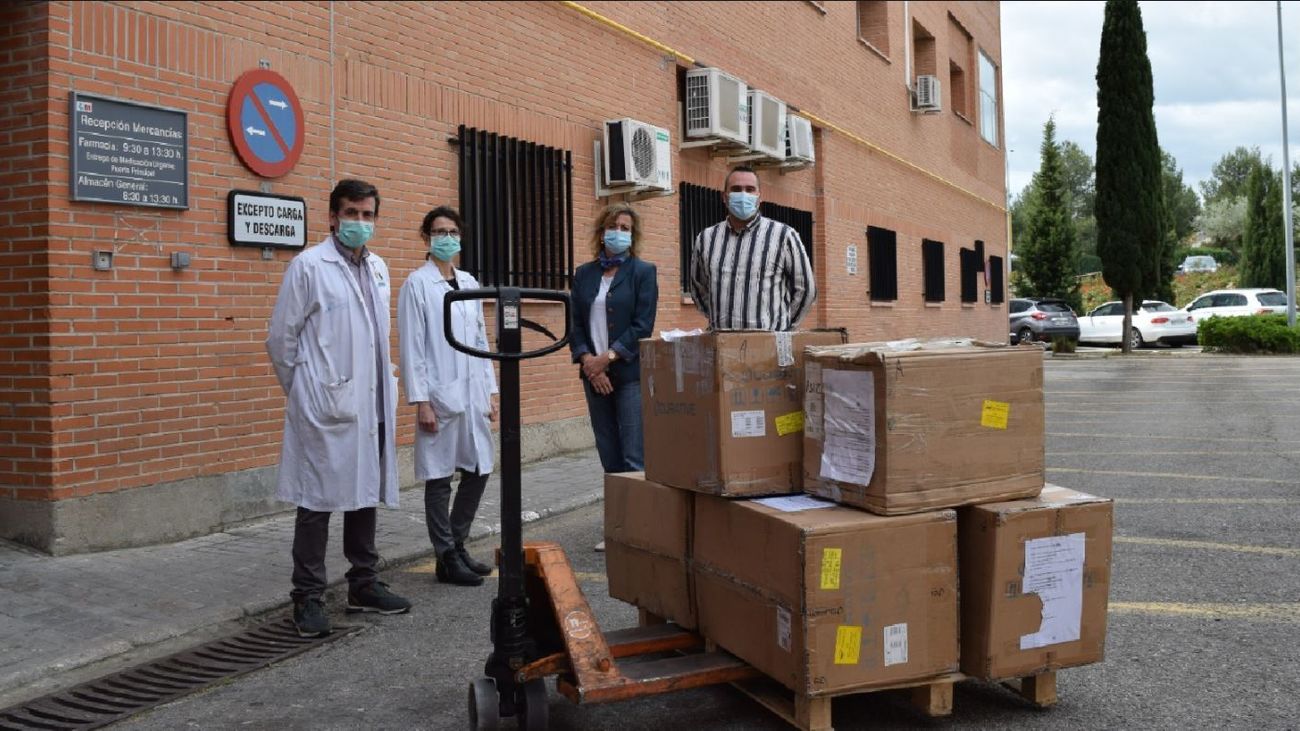 El Hospital de Alcalá recibe 18 respiradores, mascarillas y 120 gafas donados por ciudadanos de Wuhan