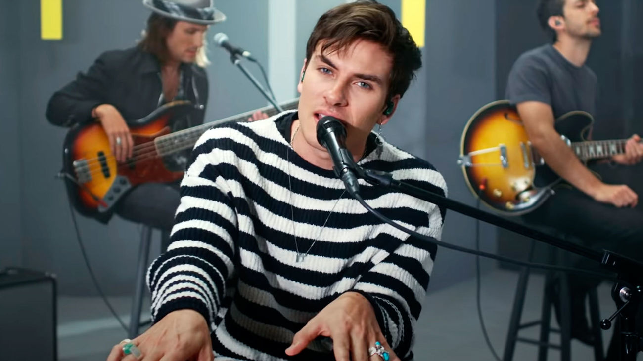 Fotograma de un videoclip de la banda Dvicio