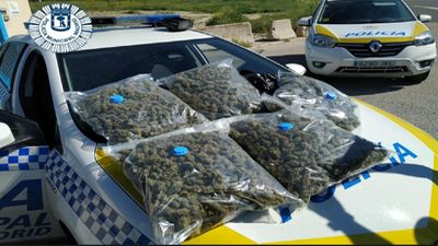 Detenido con más de cinco kilos de marihuana que distribuía en un coche en Villaverde