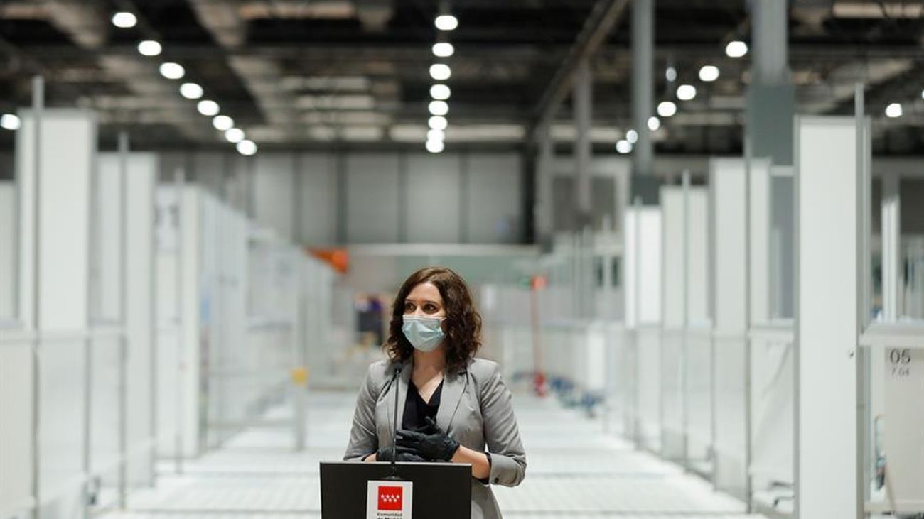 Ayuso, en el hospital de Ifema