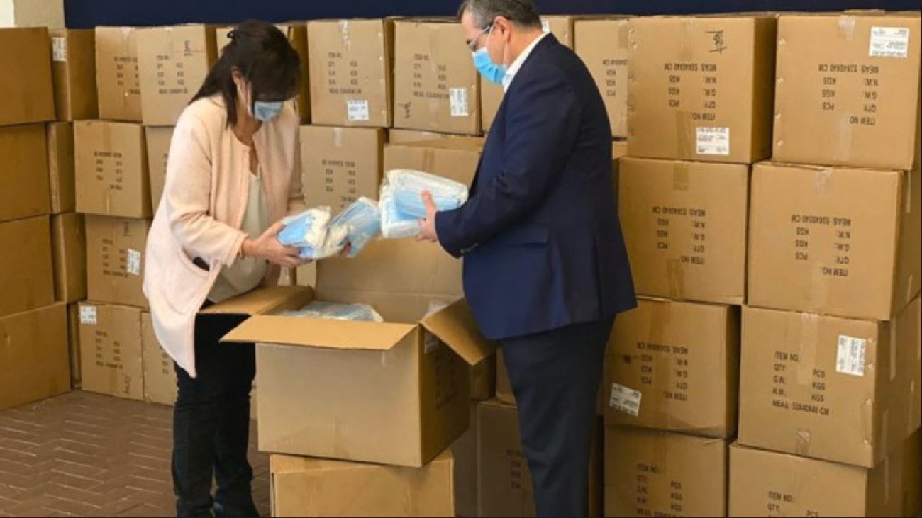 Pozuelo realiza un segundo reparto de 500.000 mascarillas
