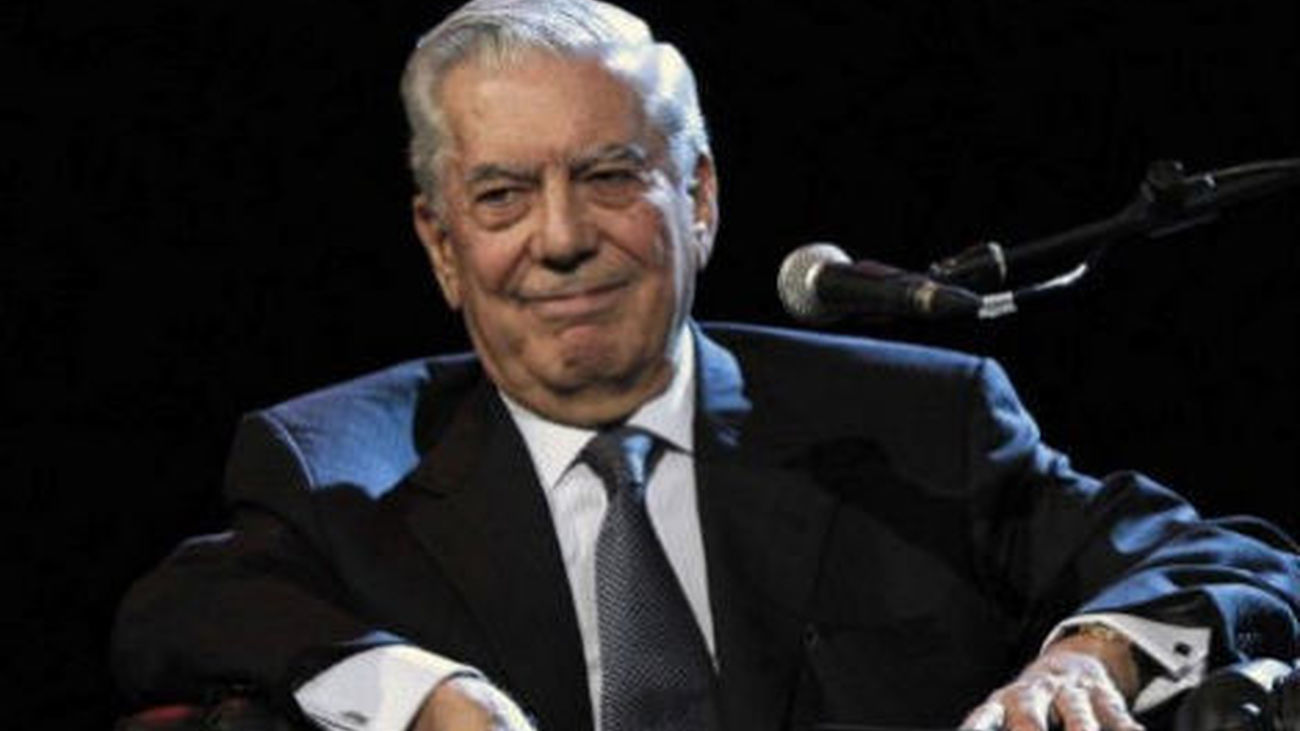 El escritor Mario Vargas Llosa
