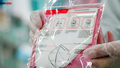 Los 'Ferraris' de las mascarillas llegan a las farmacias en medio de una gran polémica