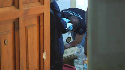 Pillado con más de 100 kg de marihuana escondida en el relleno de cojines en Usera