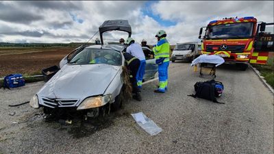 Herida joven al salirse su coche de la vía y dar vueltas de campana en Algete
