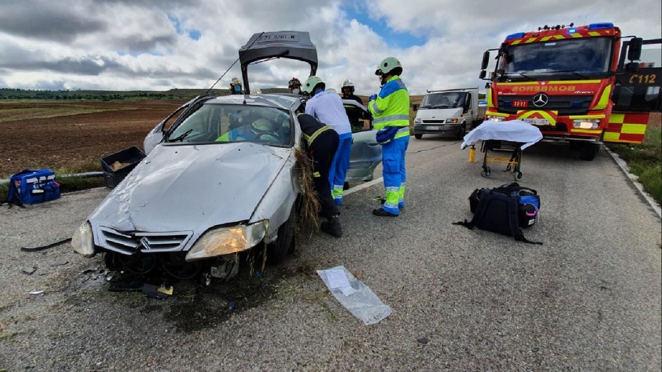 Herida joven al salirse su coche de la vía y dar vueltas de campana en Algete
