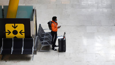 El Gobierno prorroga hasta el 15 de junio la  restricción de viajes no imprescindibles a países de la UE