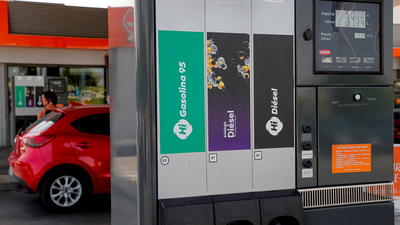 Los combustibles caen un 20%, el precio más bajo desde 2016