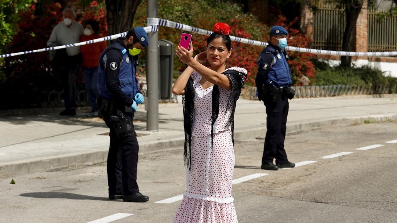 San Isidro sin verbena en Madrid, pero sí con colas para venerar al santo en la ermita