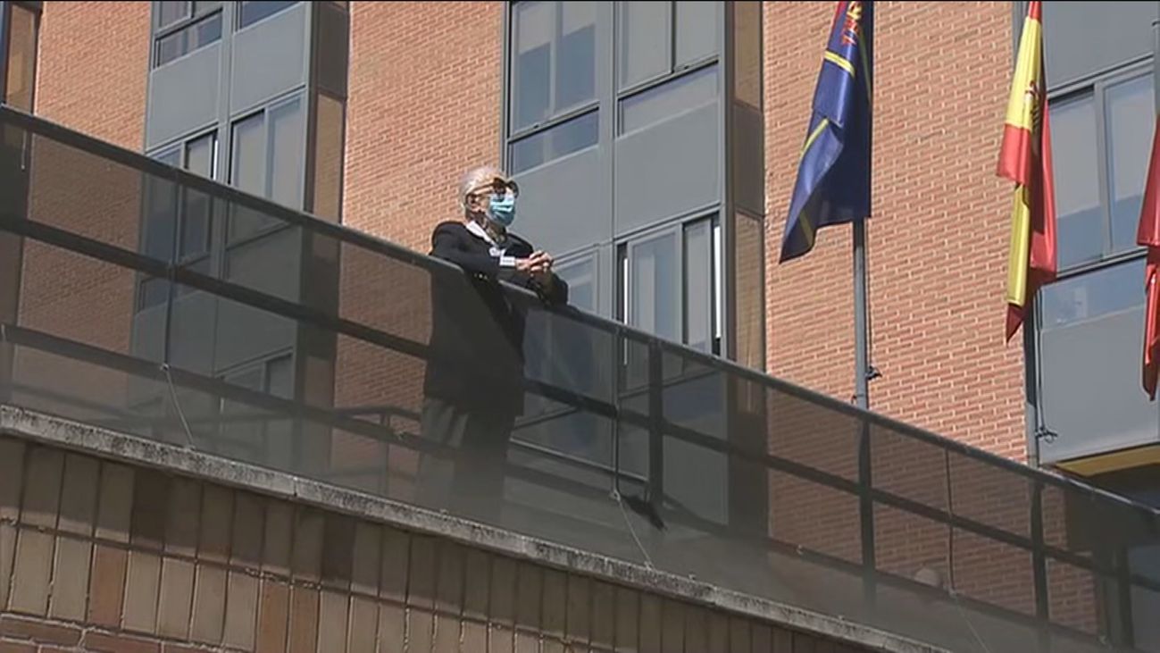 Un anciano en el centro de mayores Juan XXIII de Móstoles