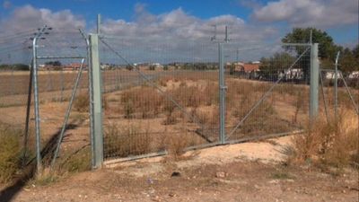 Parla lanza un Bando para que propietarios desbrocen solares y parcelas sin edificar