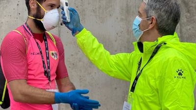 Los jugadores del Rayo Vallecano se niegan a entrenar por el ERTE del club