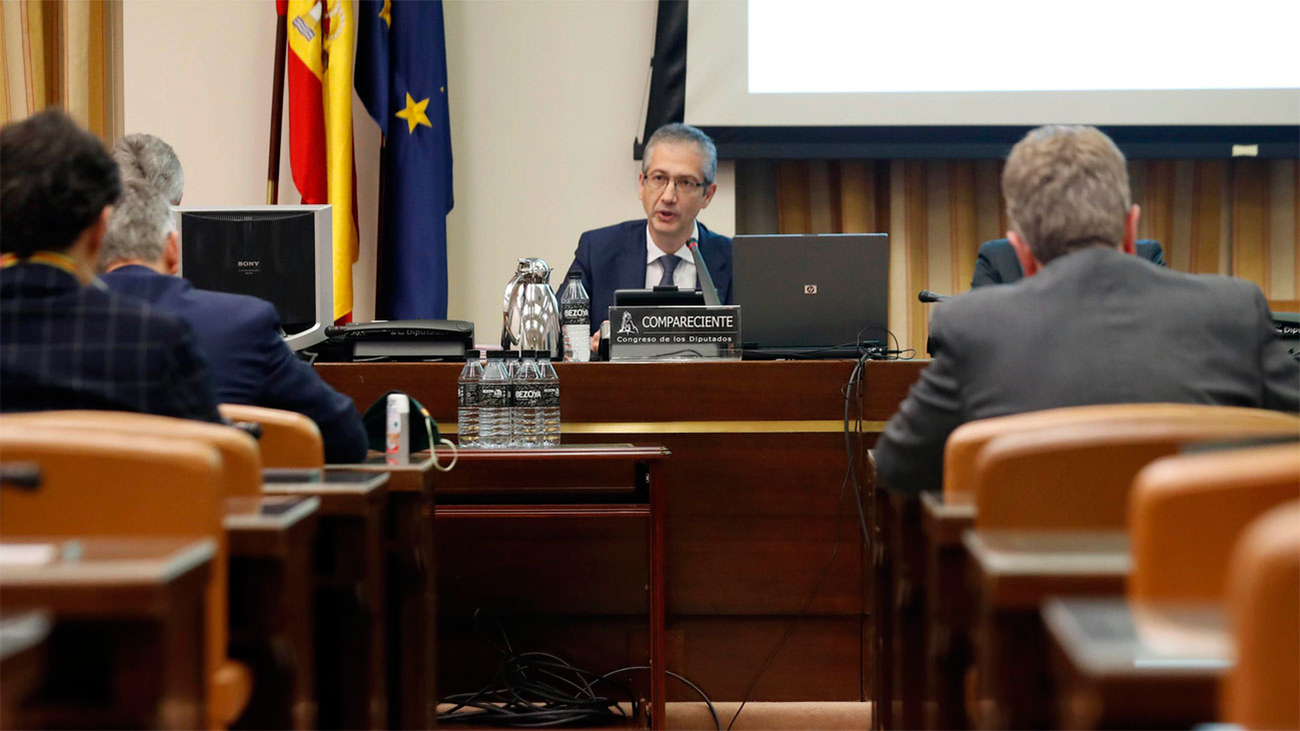 De Cos pide un pacto de Estado para un programa de reformas y cree que "el ajuste es inevitable"