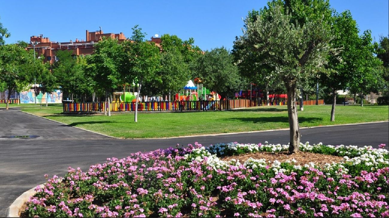Torrejón de Ardoz abre ocho parques y el cementerio