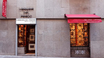 Abren las librerías del Barrio de las Letras, “pero la gente ya no viene a tocar libros y verlos”