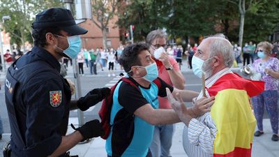 Una fuerte presencia policial evita nuevos altercados en Moratalaz