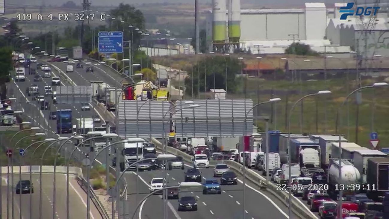 El vuelco de un camión provoca importantes retenciones en la A-4 a la altura de Valdemoro