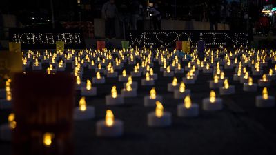 New York Times llena su portada con 1.000 obituarios de los fallecidos por COVID-19