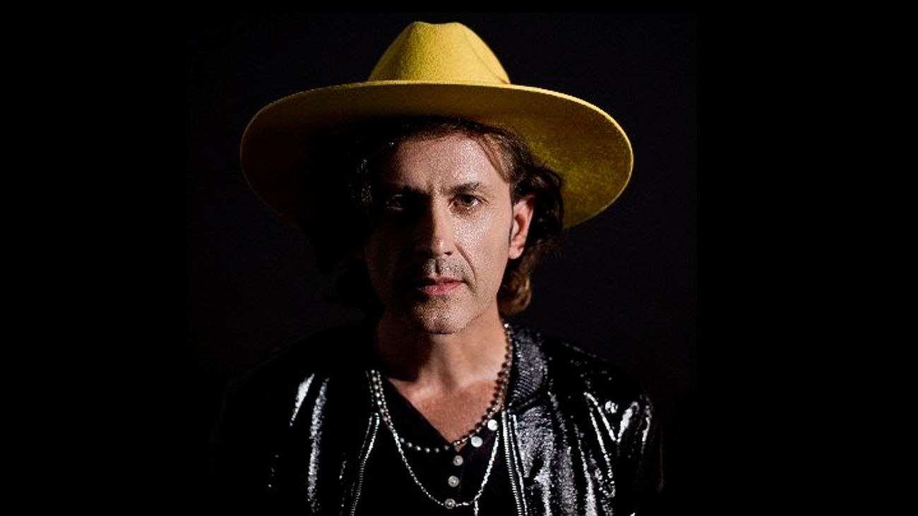 Coti presenta su nuevo trabajo, 'Por ahí'