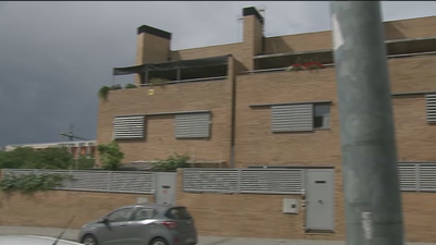 Ocupas  a todo lujo en una urbanización de chalets en Valdemoro