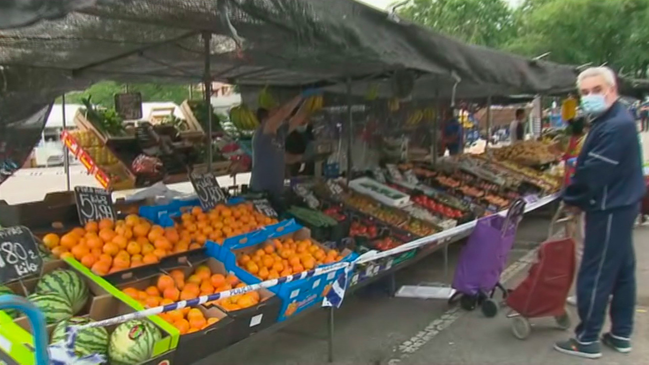 El mercadillo de Hortaleza, el primero en reabrir en Madrid