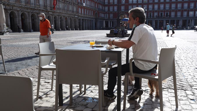Sólo abren un 10% de los hosteleros de Madrid a la espera de disponer de más espacio