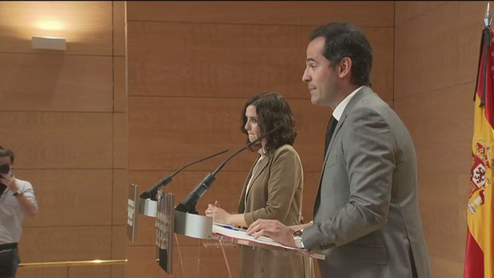 "A día de hoy, ni moción de censura ni adelanto electoral en Madrid"