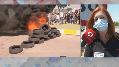 Quema de neumáticos en las protestas de los trabajadores de Nissan en Barcelona