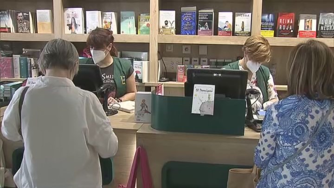 La Casa del Libro reabre sus puertas con la firma de autores conocidos