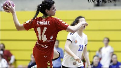 Teresa Francés, de la pista de balonmano a enfermera en La Paz