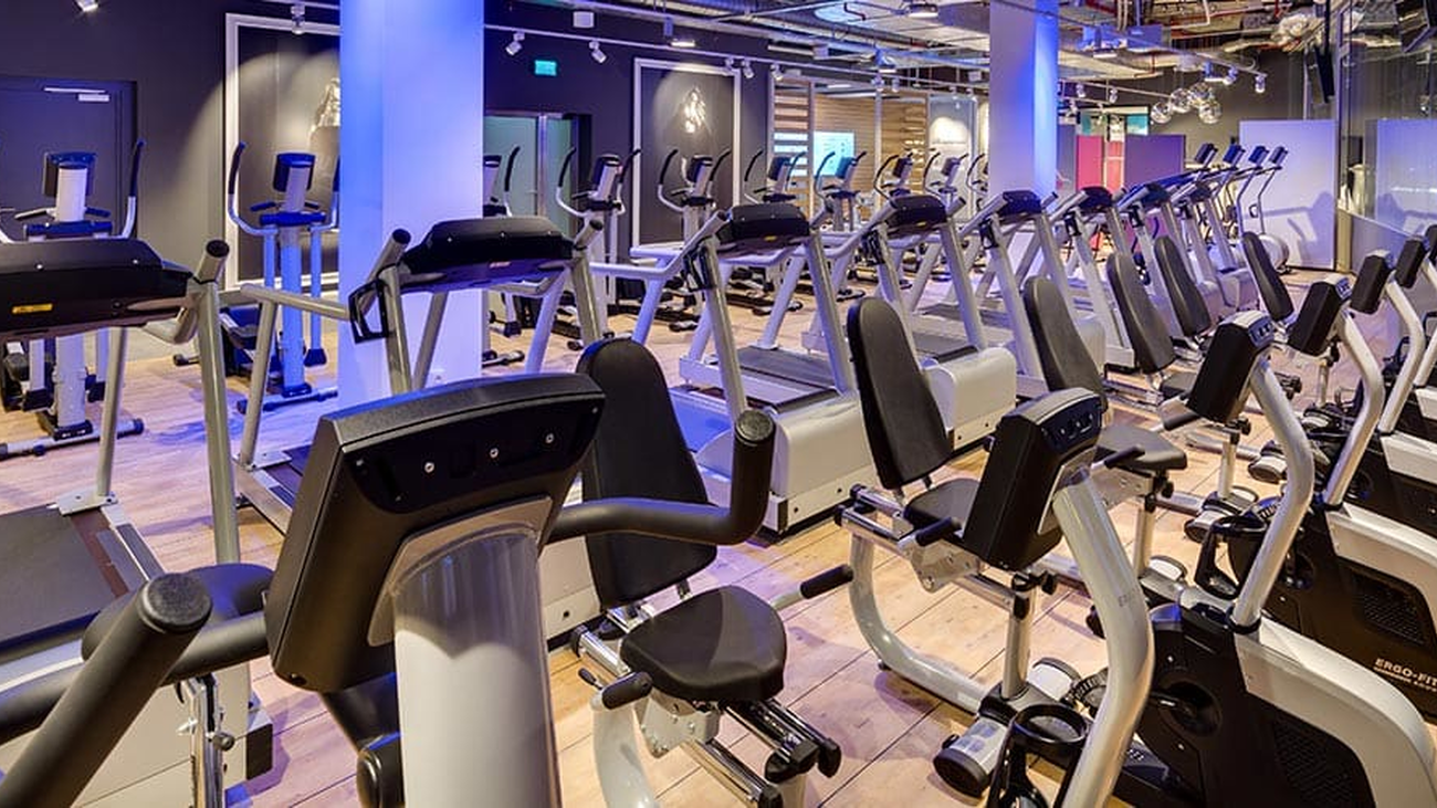 Algunos centros deportivos madrileños abren con cita previa, a la espera de la fase 3