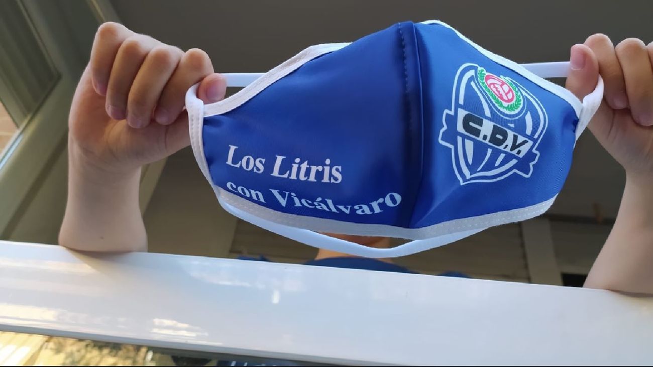 Los Litris de CD Vicálvaro y sus mascarillas solidarias