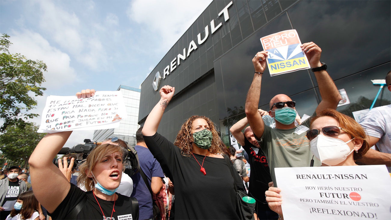 Trabajadores de Nissan  se manifiestan contra Renault y cortan la B-23