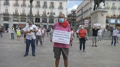 Los pensionistas vuelven a concentrarse en Sol tras el confinamiento pidiendo pensiones y residencias dignas