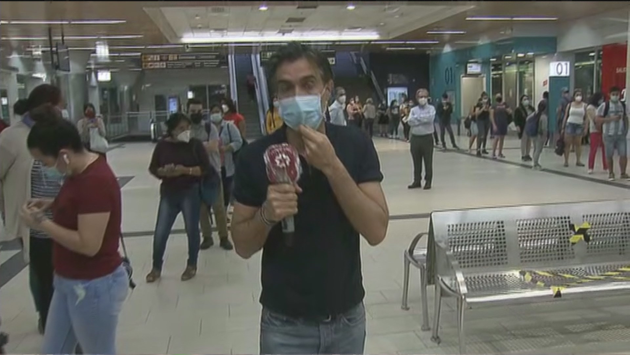 Quejas de los viajeros por las largas colas en el intercambiador de Moncloa