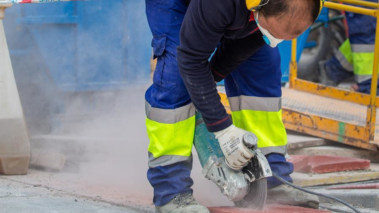 ¿Puedo trabajar si estoy en un ERTE?