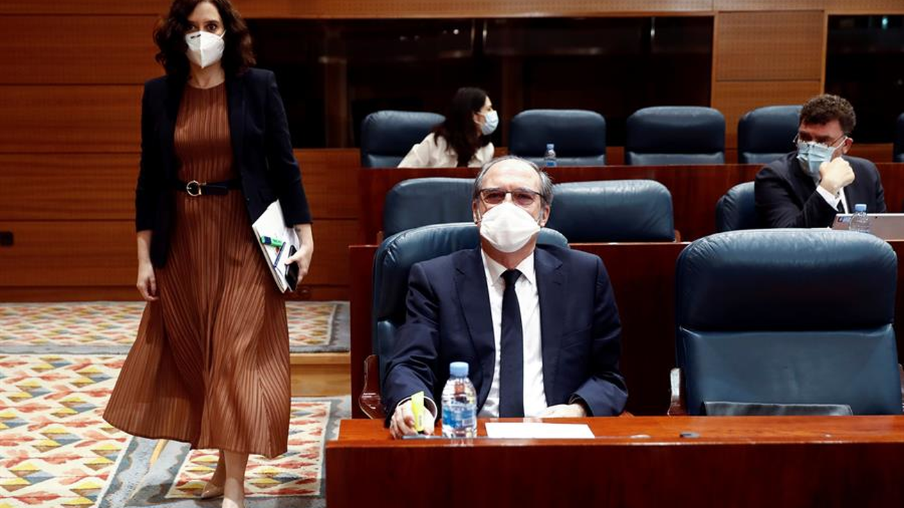 El tono bronco no abandona la Asamblea de Madrid