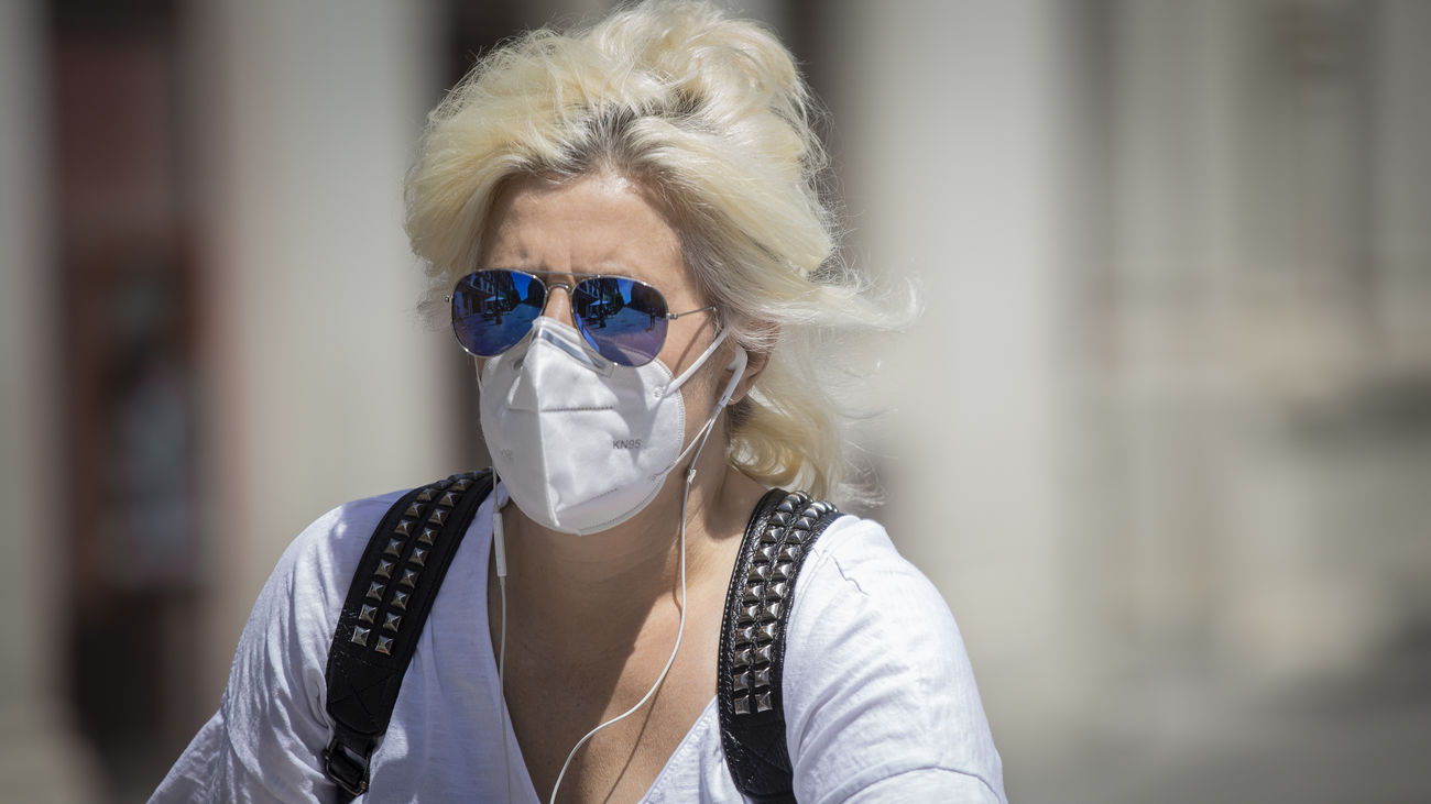 ¿Debería ser obligatorio en Madrid el uso de mascarilla en todo momento, incluso con distancia de seguridad?