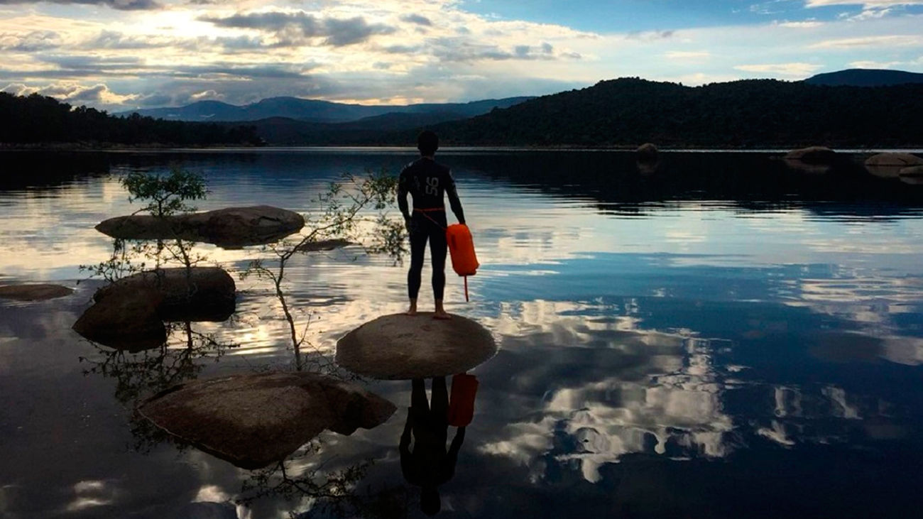 Nacho Dean durante su 'Expedición nemo' en la que ha unido nadando los cinco continentes