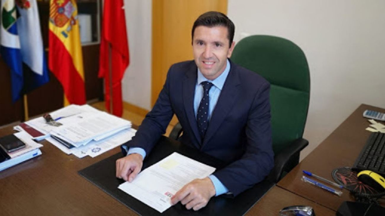 Santiago Villena, alcalde de Valdemorillo: “Vamos a darle una vuelta al IBI para fomentar la natalidad”